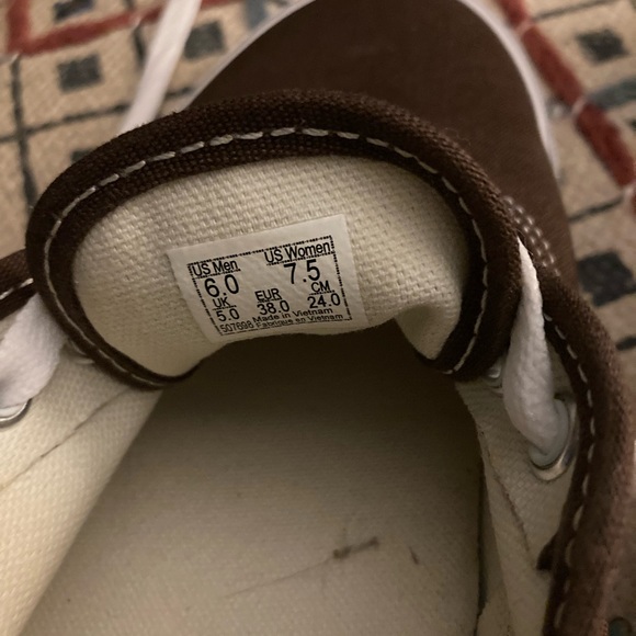 Vans women’s 7.5 - Picture 3 of 4